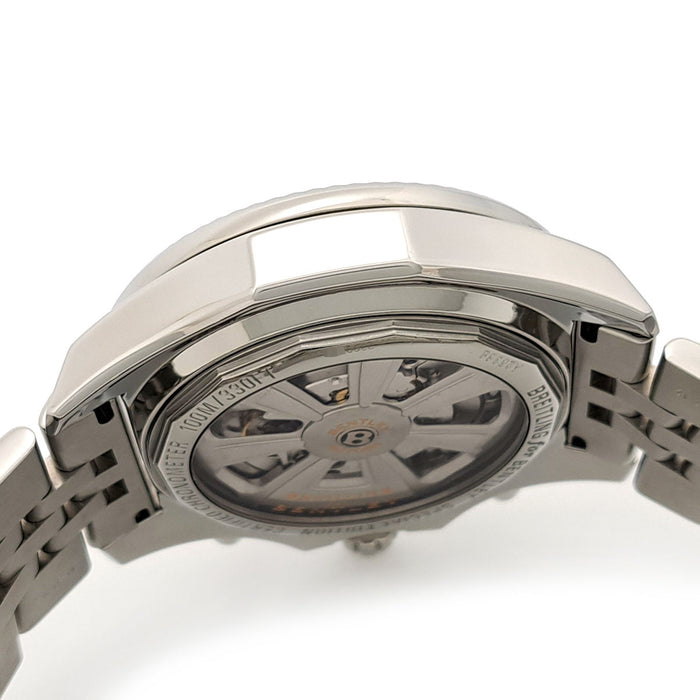 BREITLING 
Bentley Barnato 
avec boîte