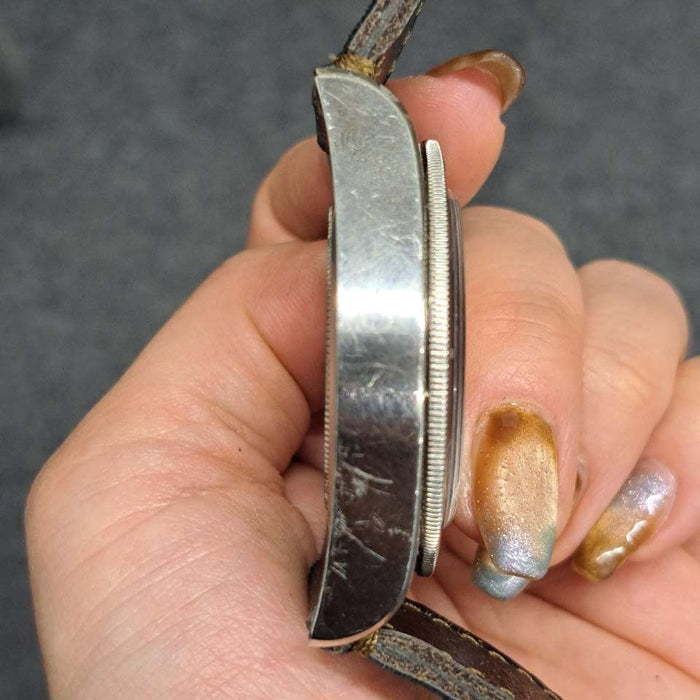 【WHOLESALES】
TUDOR 
79220R 
箱（内箱破損）　ギャランティ　ナイロンベルト（使用感あり）