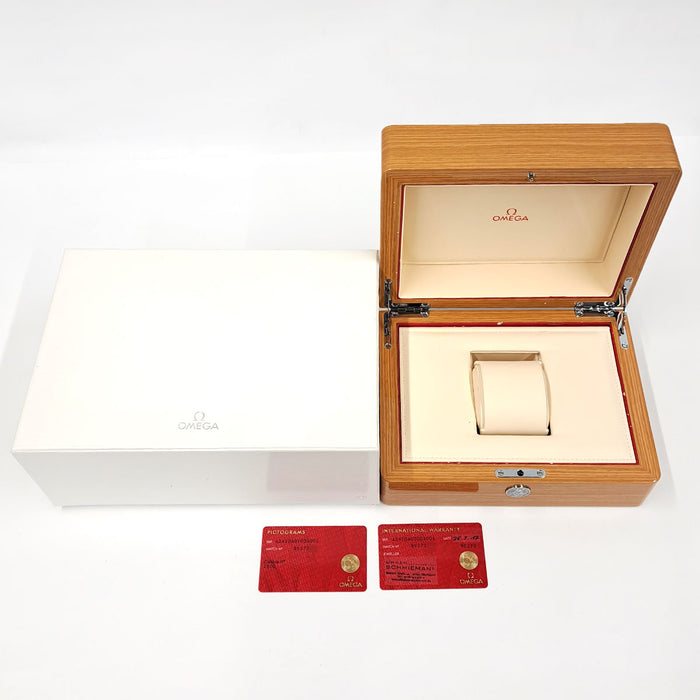 OMEGA
De Ville Prestige
With Box and Warranty Card