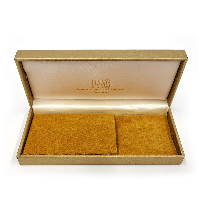 IWC  
Schaffhausen Ancien Inter Boîtier Coussin Cal.423  
Avec boîte