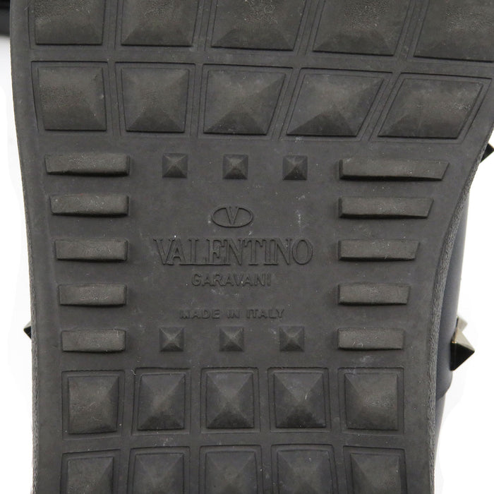 VALENTINO 
ローカット レザー 
アンタイトルド ロックスタッズ スニーカー