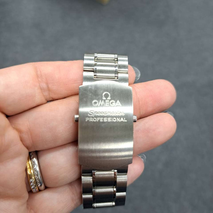 【批发】
欧米茄
311.30.42.30.01.005
速度大师
盒子 保修卡 图标 原装尼龙表带×1 原装表扣×1 原装延长表带×1