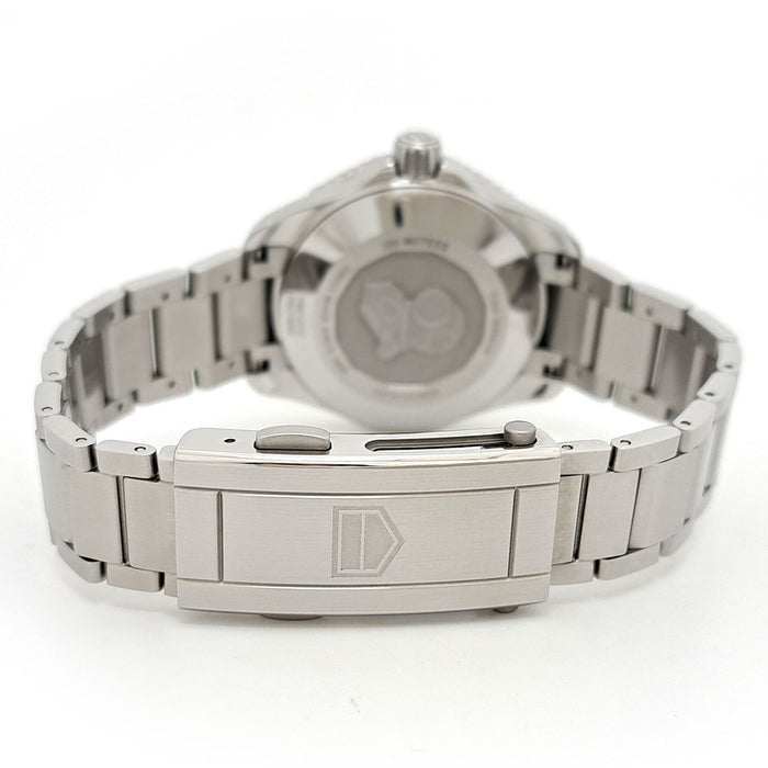 泰格豪雅  
水上竞速专业款  
附盒子与保卡