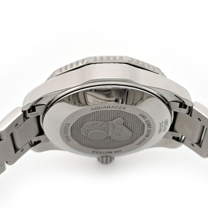 泰格豪雅  
水上竞速专业款  
附盒子与保卡