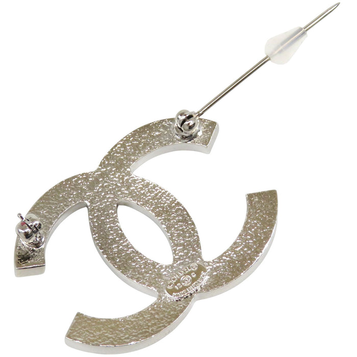 CHANEL 
COCO CC ロゴ 12C シルバーカラーメタル 
ココマーク ラインストーン ブローチ CHANEL -Authentic Pre-owned ブローチ by TS Trading Co., Ltd.