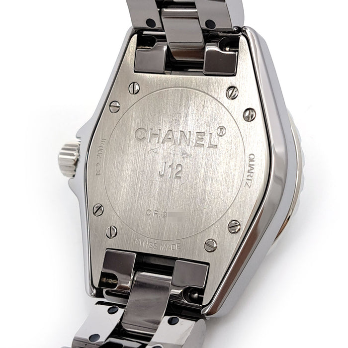 CHANEL 
J12 クロマティック