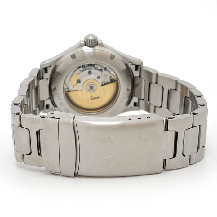 Sinn 
556.A 
箱ギャラ付