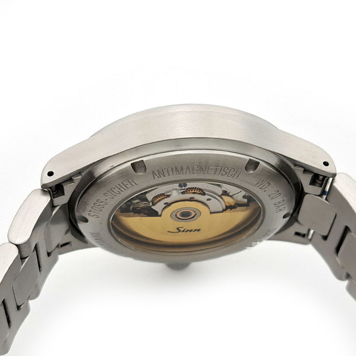 Sinn 
556.A 
箱ギャラ付