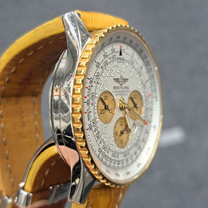 【WHOLESALES】
BREITLING
D22322
Box (inner box deteriorated), guarantee, chronometer certificate, service case, genuine leather belt ×1 (slight signs of use), genuine D buckle ×1