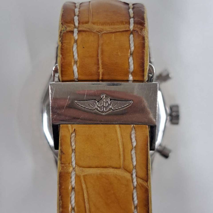 【WHOLESALES】
BREITLING
D22322
Box (inner box deteriorated), guarantee, chronometer certificate, service case, genuine leather belt ×1 (slight signs of use), genuine D buckle ×1