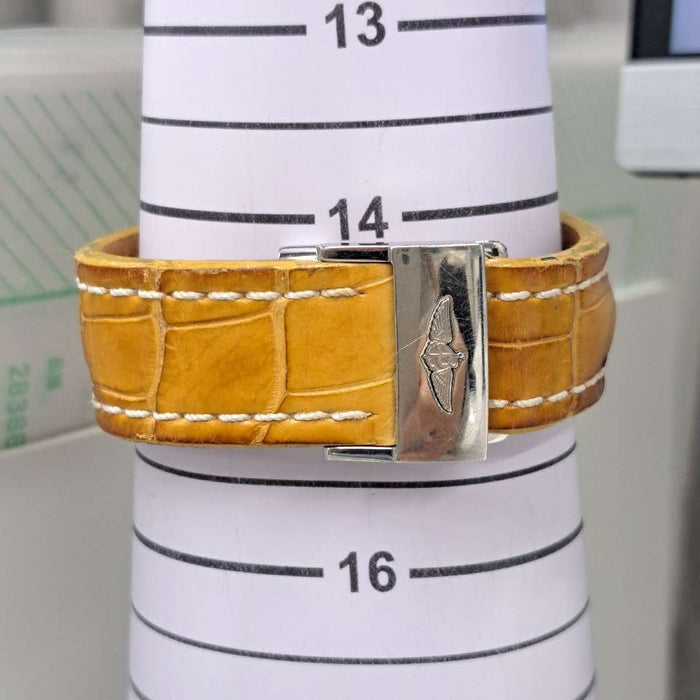 【WHOLESALES】
BREITLING
D22322
Box (inner box deteriorated), guarantee, chronometer certificate, service case, genuine leather belt ×1 (slight signs of use), genuine D buckle ×1