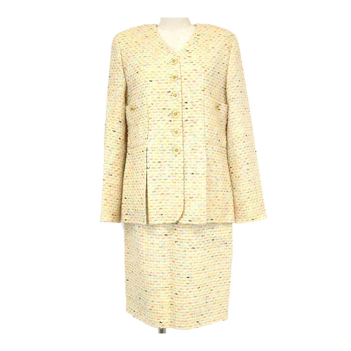 香奈儿  
COCO CC 可可按钮 无领 V领 西装 94P  
可可标志 复古 花呢 套装