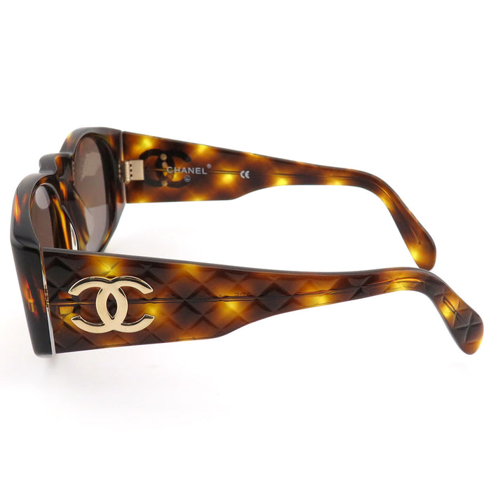 CHANEL 
COCO CC ロゴ べっ甲柄 
ココマーク マトラッセ サングラス