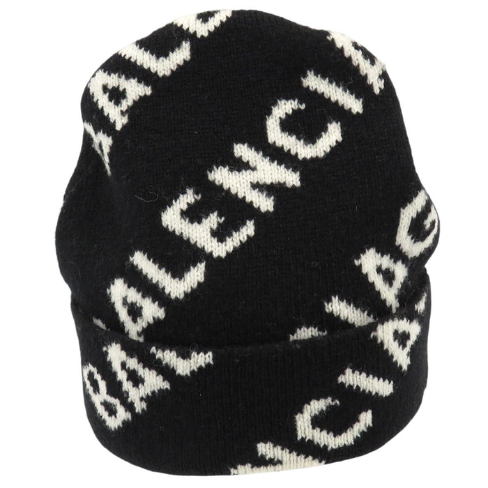 BALENCIAGA 
Laine à motif intégral 
Bonnet en tricot avec logo intégral
