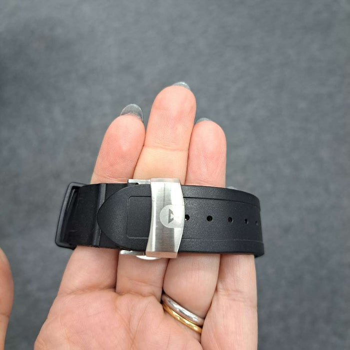 【WHOLESALES】
EDOX
10221
Box Guarantee