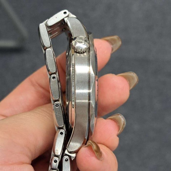 【WHOLESALES】
OMEGA
Inner box (deteriorated) Guarantee (date and shop stamp only)