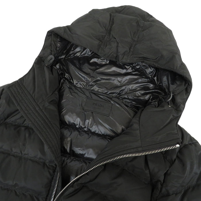 PRADA 
フード ジップアップ 
トライアングルロゴ ダウンジャケット