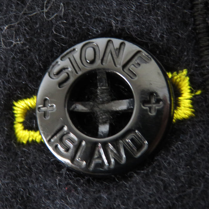 STONE ISLAND  
石岛 徽章 棉质 标志扣  
FELPA 拉链开衫 卫衣