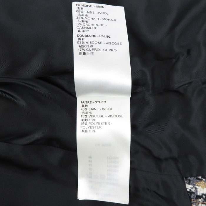 路易威登  
LV圓形徽章標誌  
經典花紋斜紋軟呢夾克