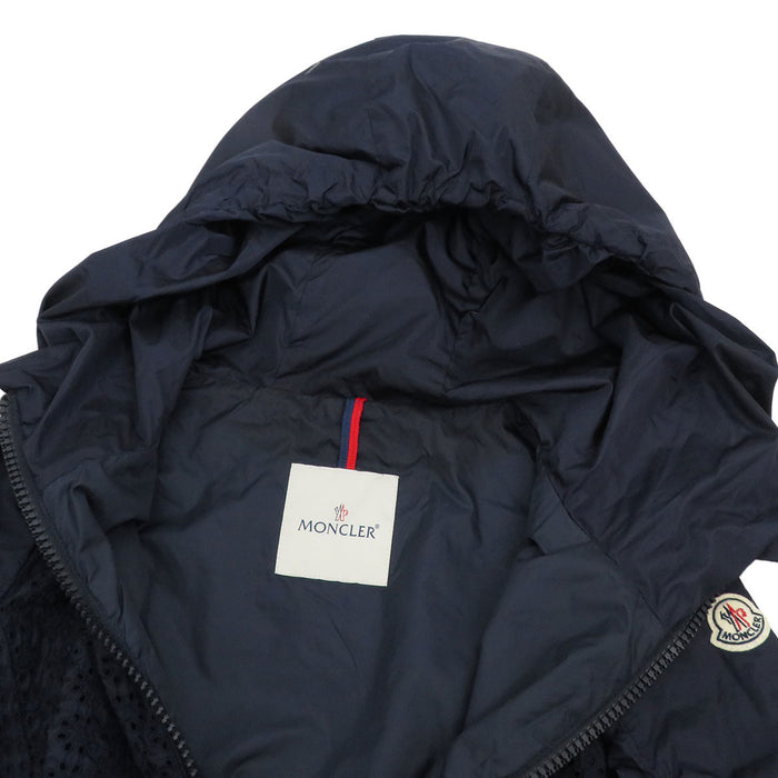 MONCLER 
徽章 花卉图案 
FOUCHER 镂空刺绣 尼龙夹克