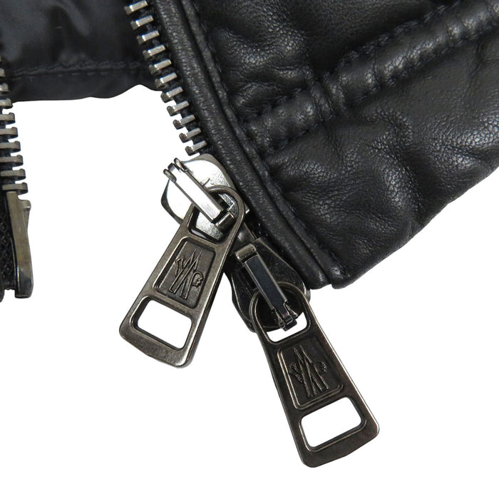 MONCLER 
ロゴ ハイネック ダブルジップ 
JEANDAT レザー ナイロン 切替 ダウンジャケット