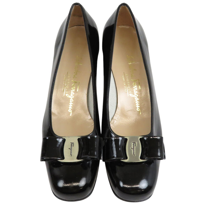 Salvatore Ferragamo 
ヴァラリボン パテント 
Vara パンプス
