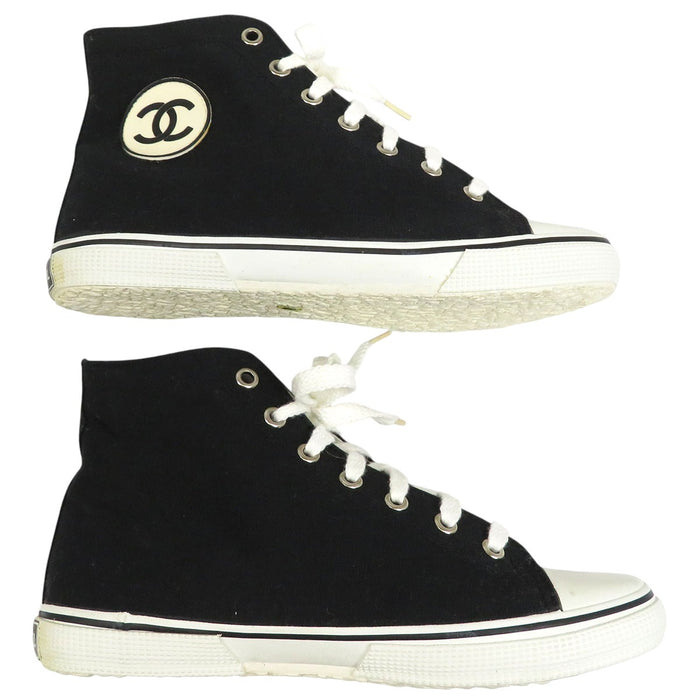 CHANEL 
COCO CC ロゴ レースアップ 
ココマーク ハイカット スニーカー