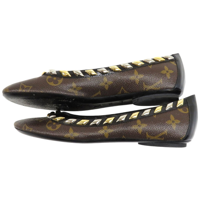 LOUIS VUITTON 
LV レザー スタッズ 
モノグラム フラット パンプス