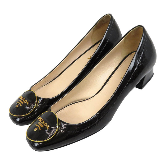 PRADA 
Brevet 
Escarpins à talon bas avec logo