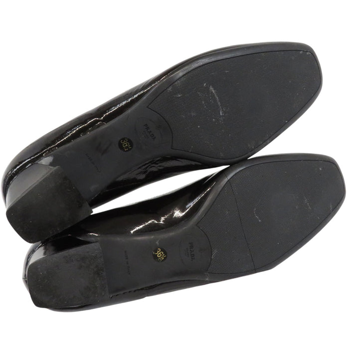 PRADA 
パテント 
ロゴ ローヒール パンプス