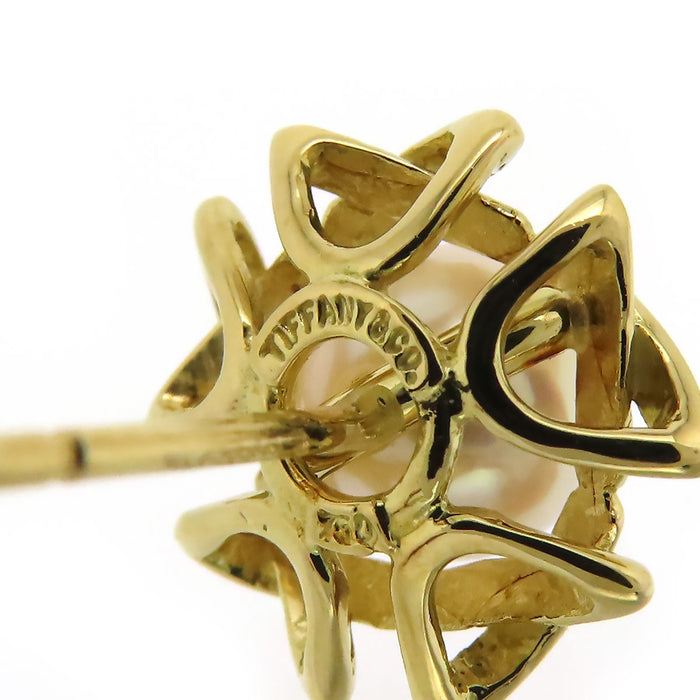 TIFFANY&Co. 
Kiss Around Pearl Earrings