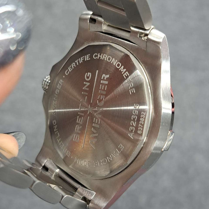 【INGROSSO】  
BREITLING  
A32395  
Scatola, garanzia, cinturino in gomma originale ×1 (usura media), cinturino in pelle originale ×1 (usura leggera), fibbia déployante originale ×1