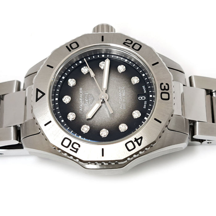 TAG HEUER  
Aquaracer 專業版 200  
附盒子與保卡