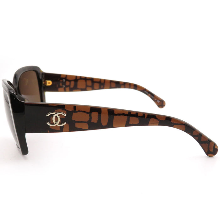 CHANEL 
COCO CC Logo 
Coco Mark Sunglasses