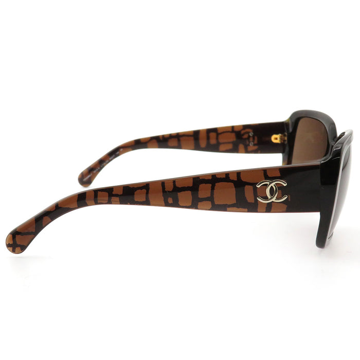 CHANEL 
COCO CC Logo 
Coco Mark Sunglasses