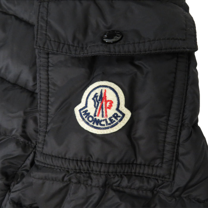 MONCLER 
ワッペン ナイロン ライトダウン 
MENTS メンツ ダウンコート