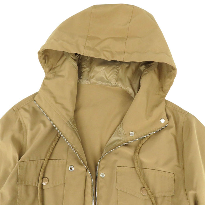 MONCLER 
Écusson Capuche Bouton Logo Polyester fabriqué en 2022 
TREBERON Veste à capuche Treberon