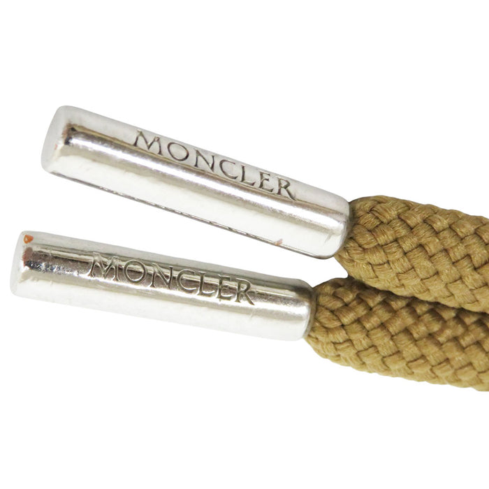 MONCLER 
Écusson Capuche Bouton Logo Polyester fabriqué en 2022 
TREBERON Veste à capuche Treberon