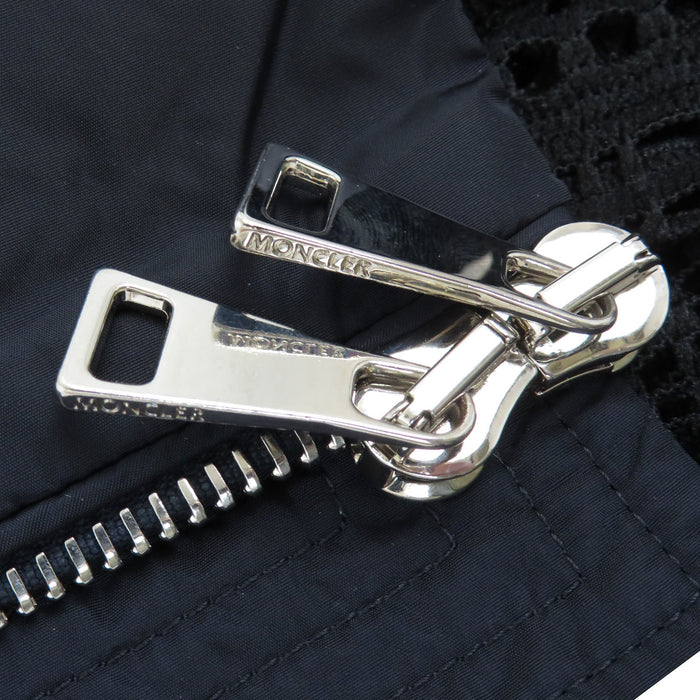 MONCLER 
Emblem Patch Ruffle Nylon 
BAABA Baaba Hoodie