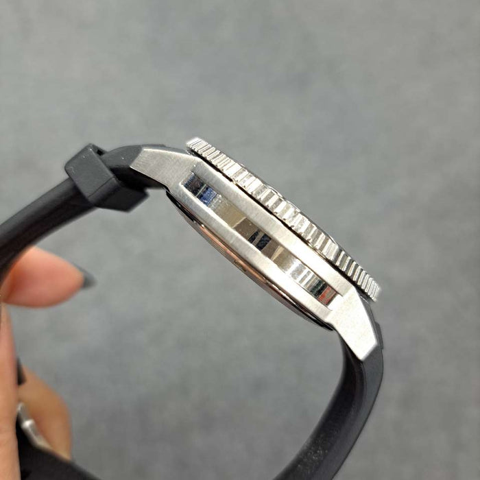 TISSOT 
シースター 1000 
箱ギャラ付