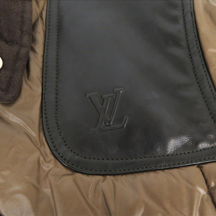 LOUIS VUITTON 
LV ロゴ ハイネック ナイロン レザー RM082M MNPK40PA5 
ナイロン レザー 中綿 ジャケット