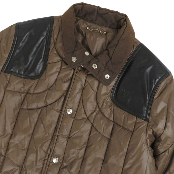 LOUIS VUITTON 
LV ロゴ ナイロン ハイネック RM082M MNB340PA5 
レザー ミックス 中綿 ジャケット