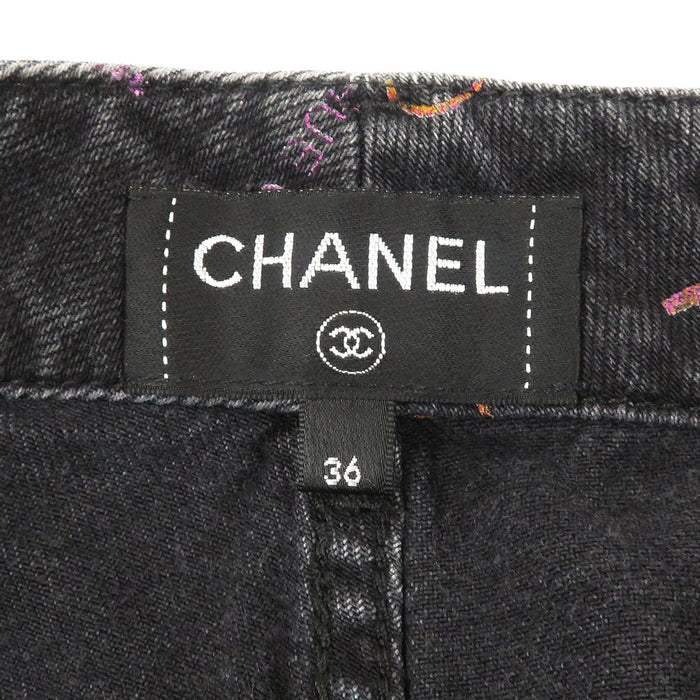 CHANEL 
COCO CC 31 RUE CAMBON コットン 
ココマーク ロゴ 総柄 デニムパンツ CHANEL -Authentic Pre-owned デニムパンツ by TS Trading Co., Ltd.