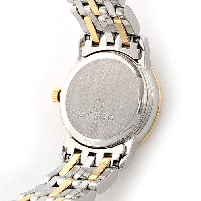 OMEGA
De Ville Prestigio quadrante madreperla con lunetta di diamanti
Con scatola e garanzia