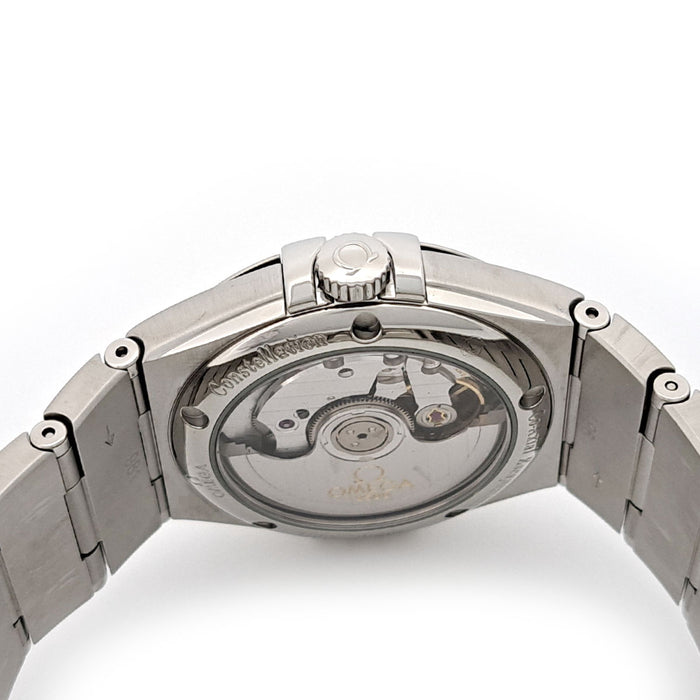 OMEGA
Constellation Co-Axial Chronometer
With box and warranty card