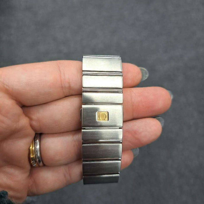 【批發】
OMEGA
123.10.35.20.02.001
盒子（內盒劣化） 保證書 符號 計時碼錶證書