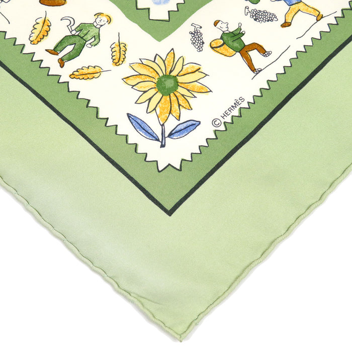 HERMES 
Écharpe grande taille en soie 
Carré 90 RETOUR À LA TERRE Retour au pays natal