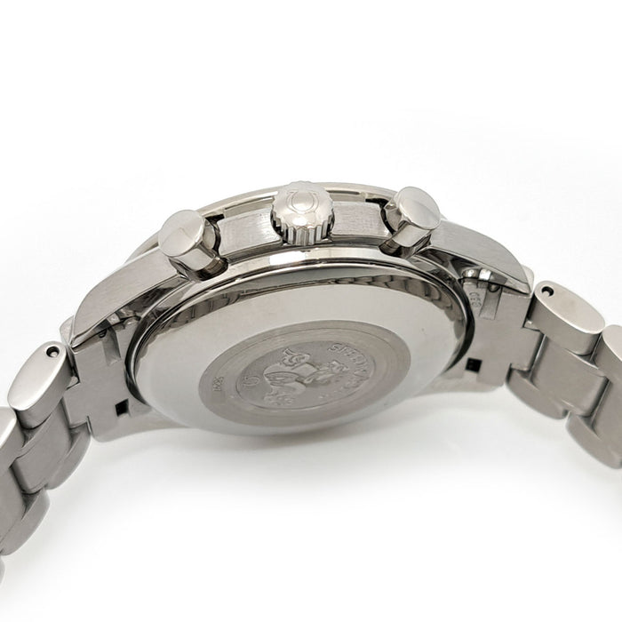 欧米茄  
超霸系列 马克40 宇宙计时码表 维修整备版  
附盒子与保卡