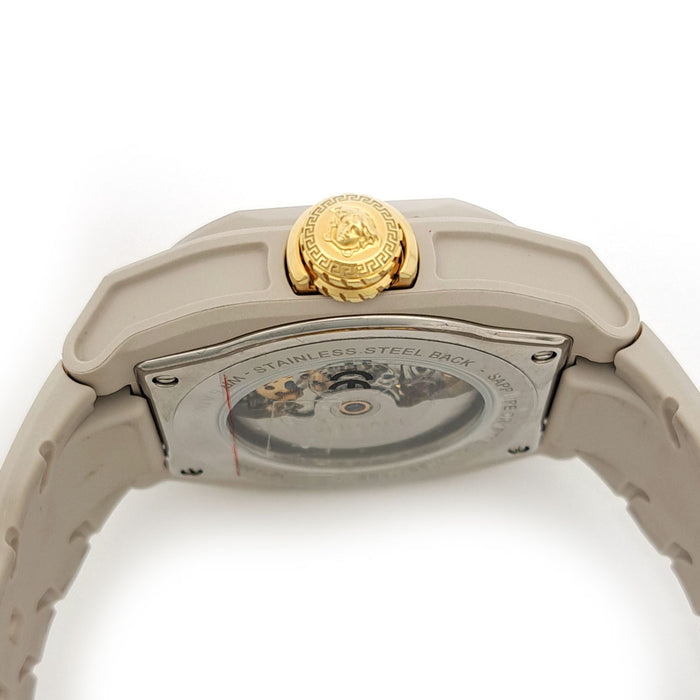 VERSACE 
Vレジェンドスケルトン