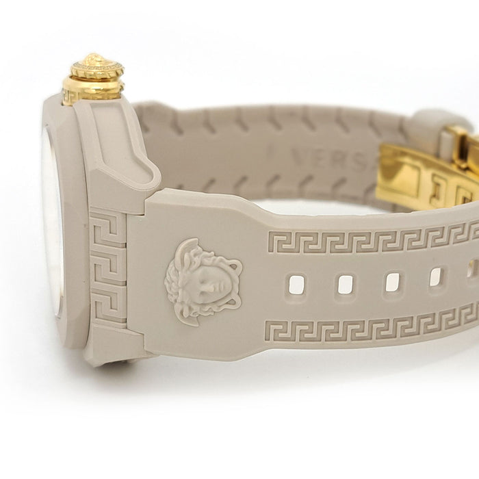 VERSACE 
Vレジェンドスケルトン